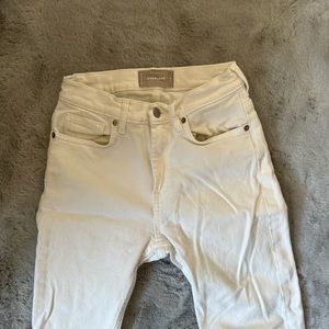 Mid rise white jean